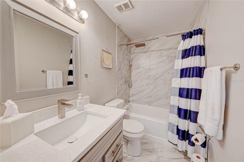 Купить кондоминиум в Киссимми, Флорида 7 комнат, 87.05м2, № 1907459 - фото 23