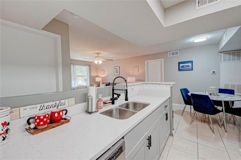 Купить кондоминиум в Киссимми, Флорида 7 комнат, 87.05м2, № 1907459 - фото 10