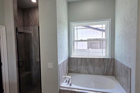 House in Newberry, Florida 3 bedrooms, 180.23 sq.m. № 1901437 - photo 18
