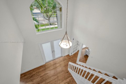 House in Cooper City, Florida 5 bedrooms, 249.54 sq.m. № 1951409 - photo 22
