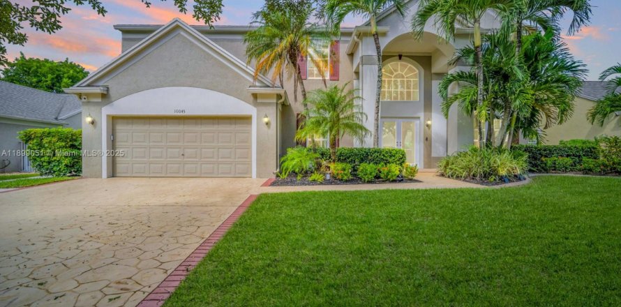 House in Cooper City, Florida 5 bedrooms, 249.54 sq.m. № 1951409