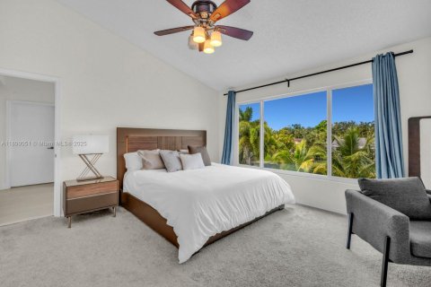 House in Cooper City, Florida 5 bedrooms, 249.54 sq.m. № 1951409 - photo 27
