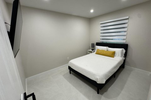Villa ou maison à louer à Wellington, Floride: 5 chambres, 164.81 m2 № 2386824 - photo 10