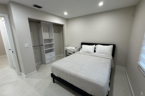 Villa ou maison à louer à Wellington, Floride: 5 chambres, 164.81 m2 № 2386824 - photo 12