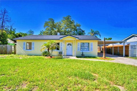 House in Lake Wales, Florida 2 bedrooms, 74.88 sq.m. № 2210161