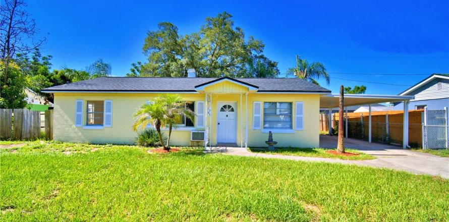House in Lake Wales, Florida 2 bedrooms, 74.88 sq.m. № 2210161
