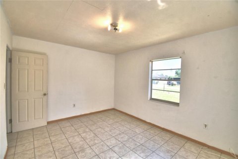 House in Lake Wales, Florida 2 bedrooms, 74.88 sq.m. № 2210161 - photo 9