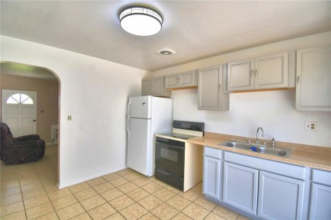 House in Lake Wales, Florida 2 bedrooms, 74.88 sq.m. № 2210161 - photo 11