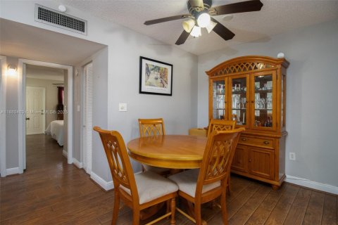 Appartement à louer à Hallandale Beach, Floride: 2 chambres, 75.44 m2 № 1929081 - photo 11