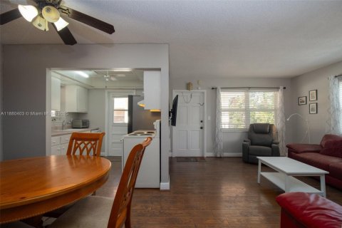 Appartement à louer à Hallandale Beach, Floride: 2 chambres, 75.44 m2 № 1929081 - photo 2
