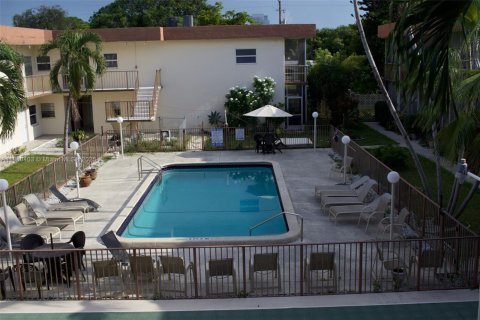 Appartement à louer à Hallandale Beach, Floride: 2 chambres, 75.44 m2 № 1929081 - photo 15
