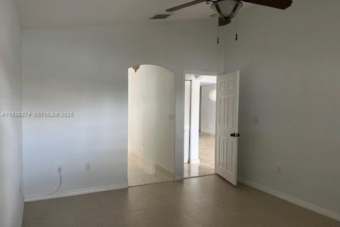 House in Pembroke Pines, Florida 3 bedrooms, 153.1 sq.m. № 1986340 - photo 12