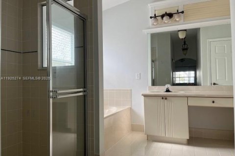 House in Pembroke Pines, Florida 3 bedrooms, 153.1 sq.m. № 1986340 - photo 15