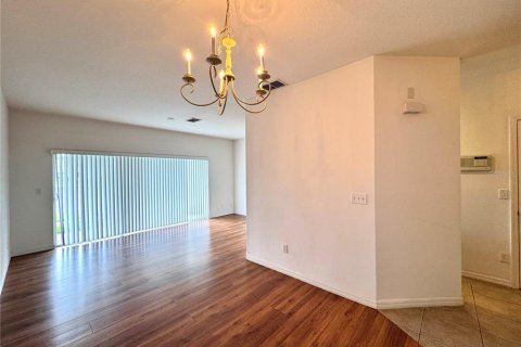 Touwnhouse à louer à Orlando, Floride: 2 chambres, 111.67 m2 № 2167089 - photo 4