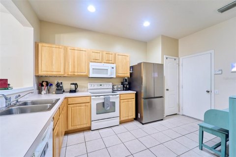 Touwnhouse à vendre à Riverview, Floride: 3 chambres, 152.73 m2 № 2237506 - photo 2