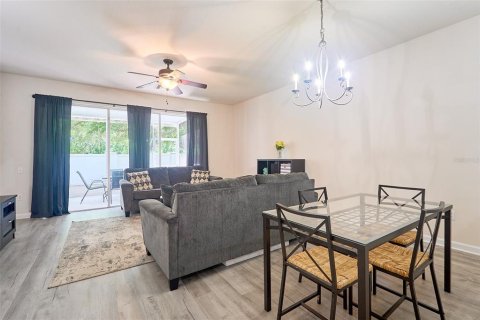 Touwnhouse à vendre à Riverview, Floride: 3 chambres, 152.73 m2 № 2237506 - photo 11