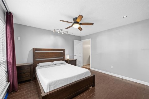 Condo in Tampa, Florida, 2 bedrooms  № 2099427 - photo 13