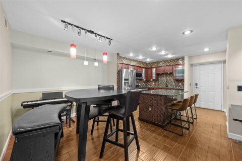 Condo in Tampa, Florida, 2 bedrooms  № 2099427 - photo 10