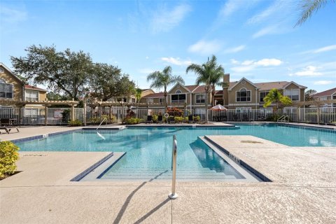 Condo in Tampa, Florida, 2 bedrooms  № 2099427 - photo 27