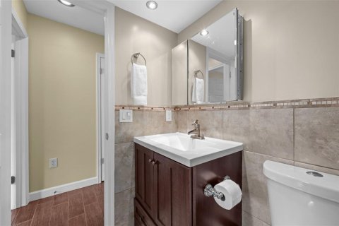 Condo in Tampa, Florida, 2 bedrooms  № 2099427 - photo 20