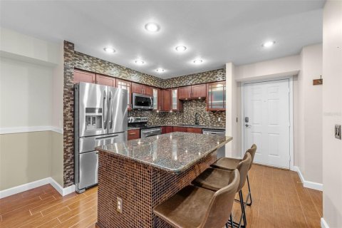Condo in Tampa, Florida, 2 bedrooms  № 2099427 - photo 6