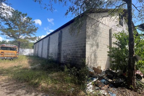 Commercial property in Keystone Heights, Florida № 1425252 - photo 4