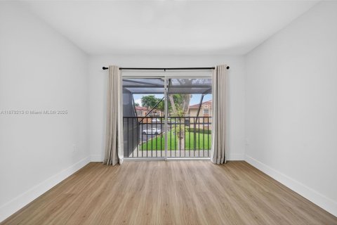 Touwnhouse à vendre à Doral, Floride: 3 chambres, 176.33 m2 № 1921725 - photo 19