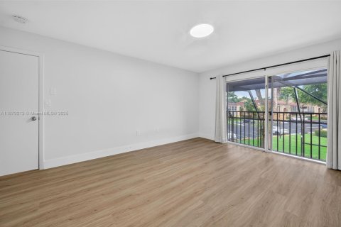 Touwnhouse à vendre à Doral, Floride: 3 chambres, 176.33 m2 № 1921725 - photo 20