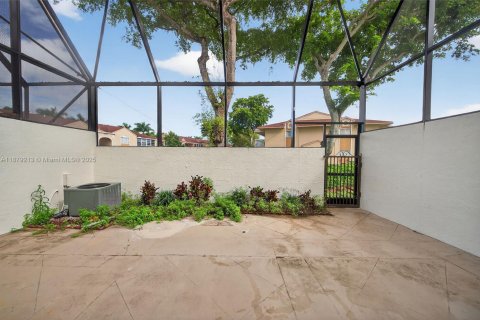 Touwnhouse à vendre à Doral, Floride: 3 chambres, 176.33 m2 № 1921725 - photo 26