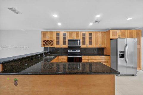Touwnhouse à vendre à Doral, Floride: 3 chambres, 176.33 m2 № 1921725 - photo 8