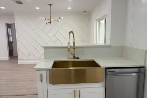 Villa ou maison à louer à Tampa, Floride: 3 chambres, 118.91 m2 № 1767711 - photo 7