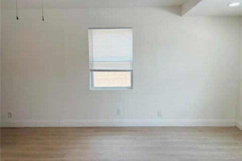 Villa ou maison à louer à Tampa, Floride: 3 chambres, 118.91 m2 № 1767711 - photo 9