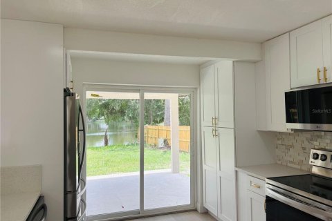 Villa ou maison à louer à Tampa, Floride: 3 chambres, 118.91 m2 № 1767711 - photo 8