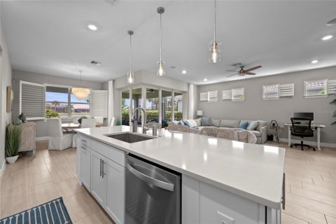 Villa ou maison à vendre à Bradenton, Floride: 4 chambres, 256.87 m2 № 2238025 - photo 10