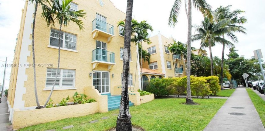 Condominio en Miami Beach, Florida, 2 dormitorios  № 2026041
