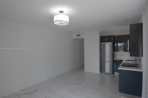 Condominio en venta en Miami Beach, Florida, 2 dormitorios, 65.03 m2 № 2026041 - foto 3