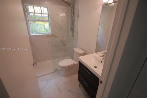 Condominio en venta en Miami Beach, Florida, 2 dormitorios, 65.03 m2 № 2026041 - foto 5