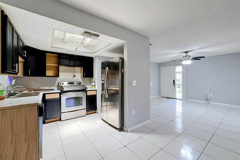 House in Sarasota, Florida 2 bedrooms, 86.4 sq.m. № 2216444 - photo 7