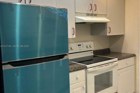 Villa ou maison à louer à Coral Springs, Floride: 4 chambres, 151.52 m2 № 1976647 - photo 15