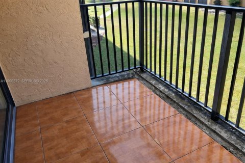 Copropriété à vendre à Hollywood, Floride: 2 chambres, 81.29 m2 № 2081351 - photo 9