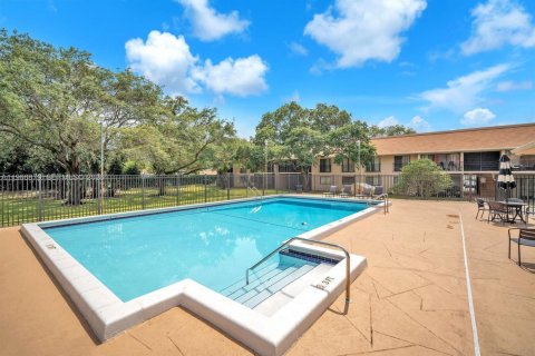Copropriété à vendre à Hollywood, Floride: 2 chambres, 81.29 m2 № 2081351 - photo 10