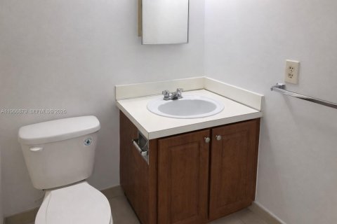 Copropriété à vendre à Hollywood, Floride: 2 chambres, 81.29 m2 № 2081351 - photo 6