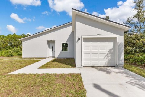 Casa en venta en Kissimmee, Florida, 2 dormitorios, 93.65 m2 № 1911349 - foto 1