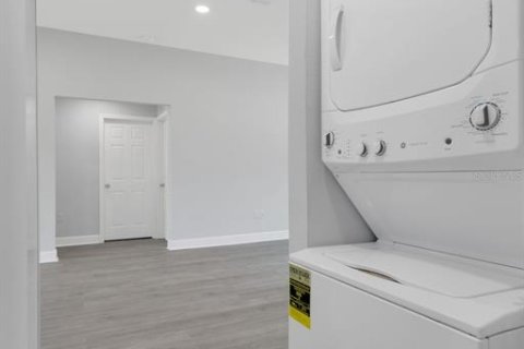 Casa en venta en Kissimmee, Florida, 2 dormitorios, 93.65 m2 № 1911349 - foto 15