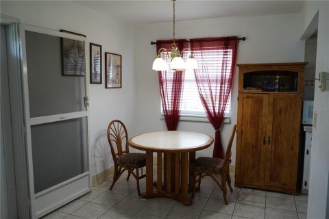 Condo in Sun City Center, Florida, 2 bedrooms  № 1765271 - photo 8