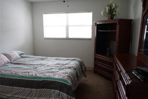 Condo in Sun City Center, Florida, 2 bedrooms  № 1765271 - photo 9