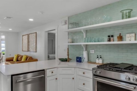 House in Santa Rosa Beach, Florida 3 bedrooms, 121.89 sq.m. № 1602369 - photo 12
