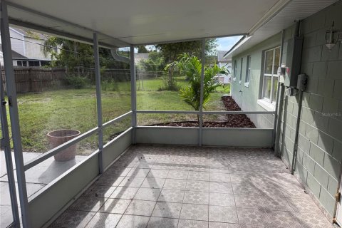 House in Orlando, Florida 3 bedrooms, 140.47 sq.m. № 2351597 - photo 21