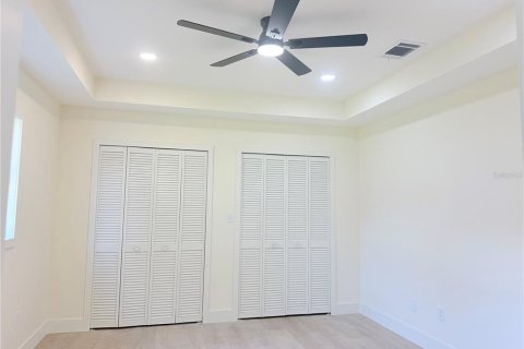 House in Orlando, Florida 3 bedrooms, 140.47 sq.m. № 2351597 - photo 13