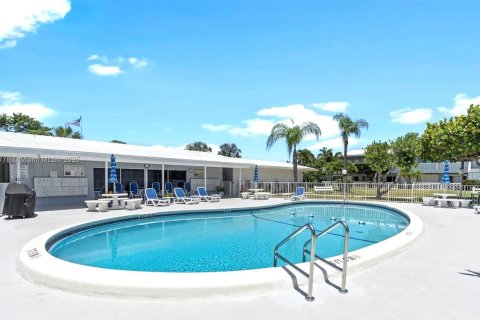 Condominio en alquiler en Fort Lauderdale, Florida, 1 dormitorio, 65.03 m2 № 2056449 - foto 15